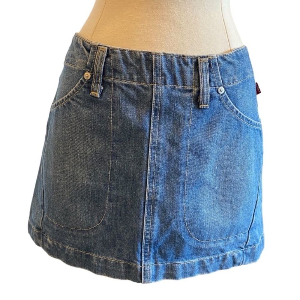 Levi’s Denim Mini Skirt Blue Wash Size Small